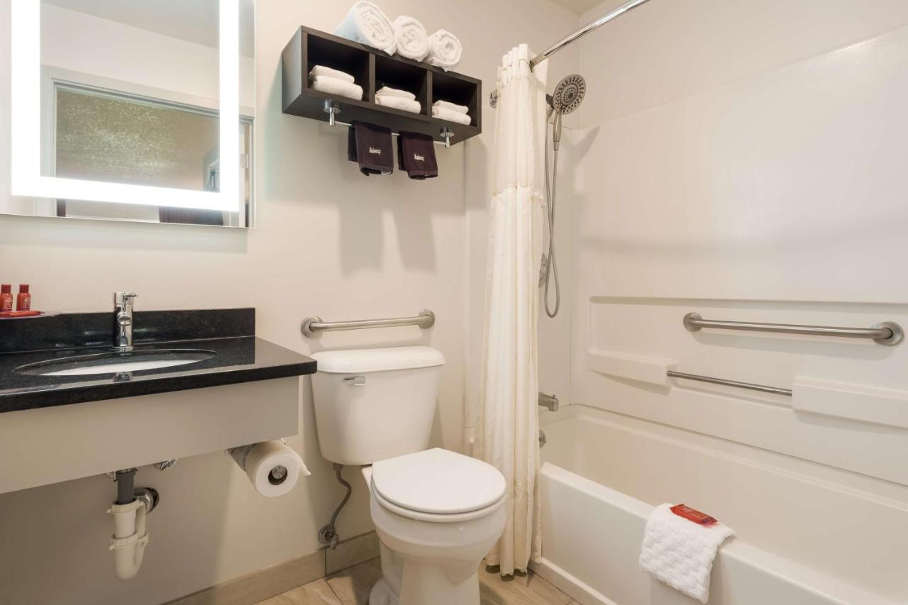 Surestay Hotel By Best Western Thomson المظهر الخارجي الصورة