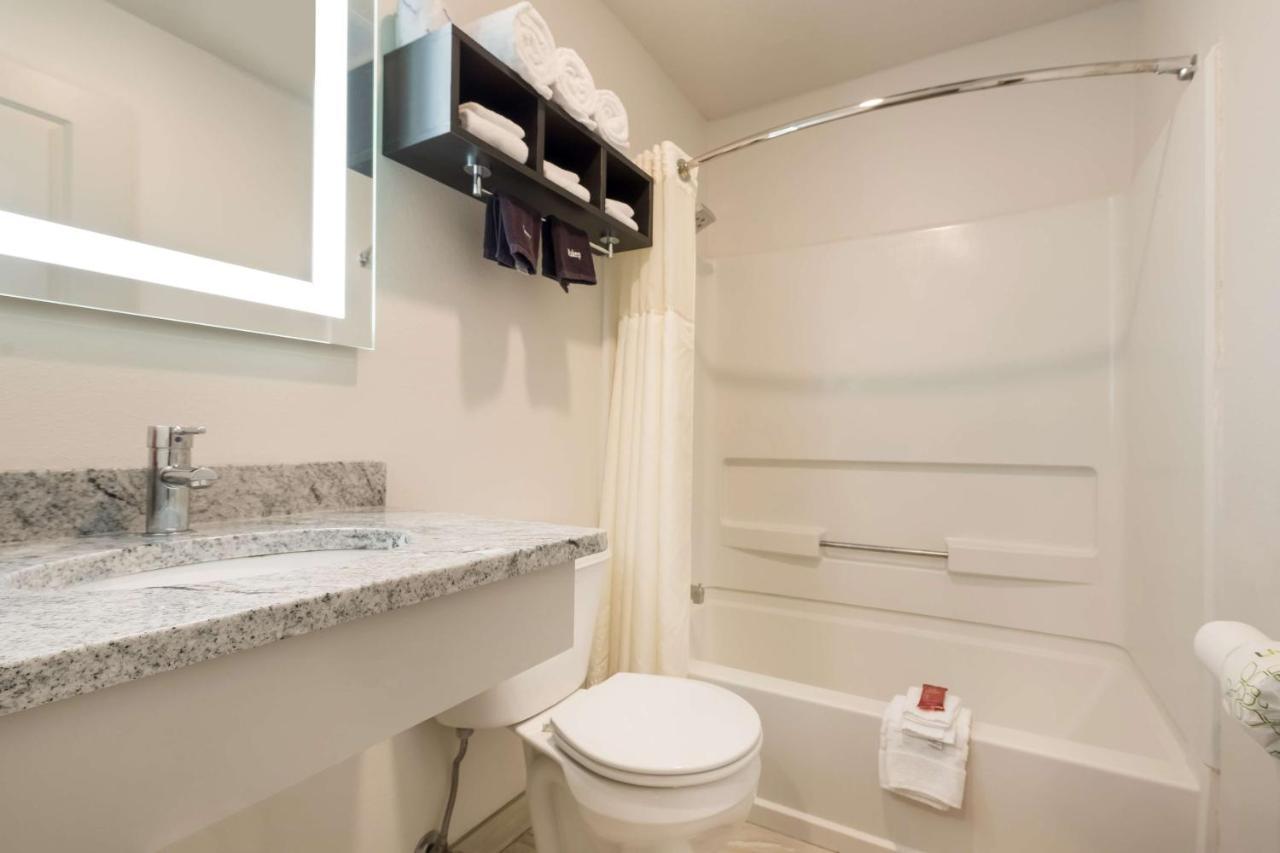 Surestay Hotel By Best Western Thomson المظهر الخارجي الصورة
