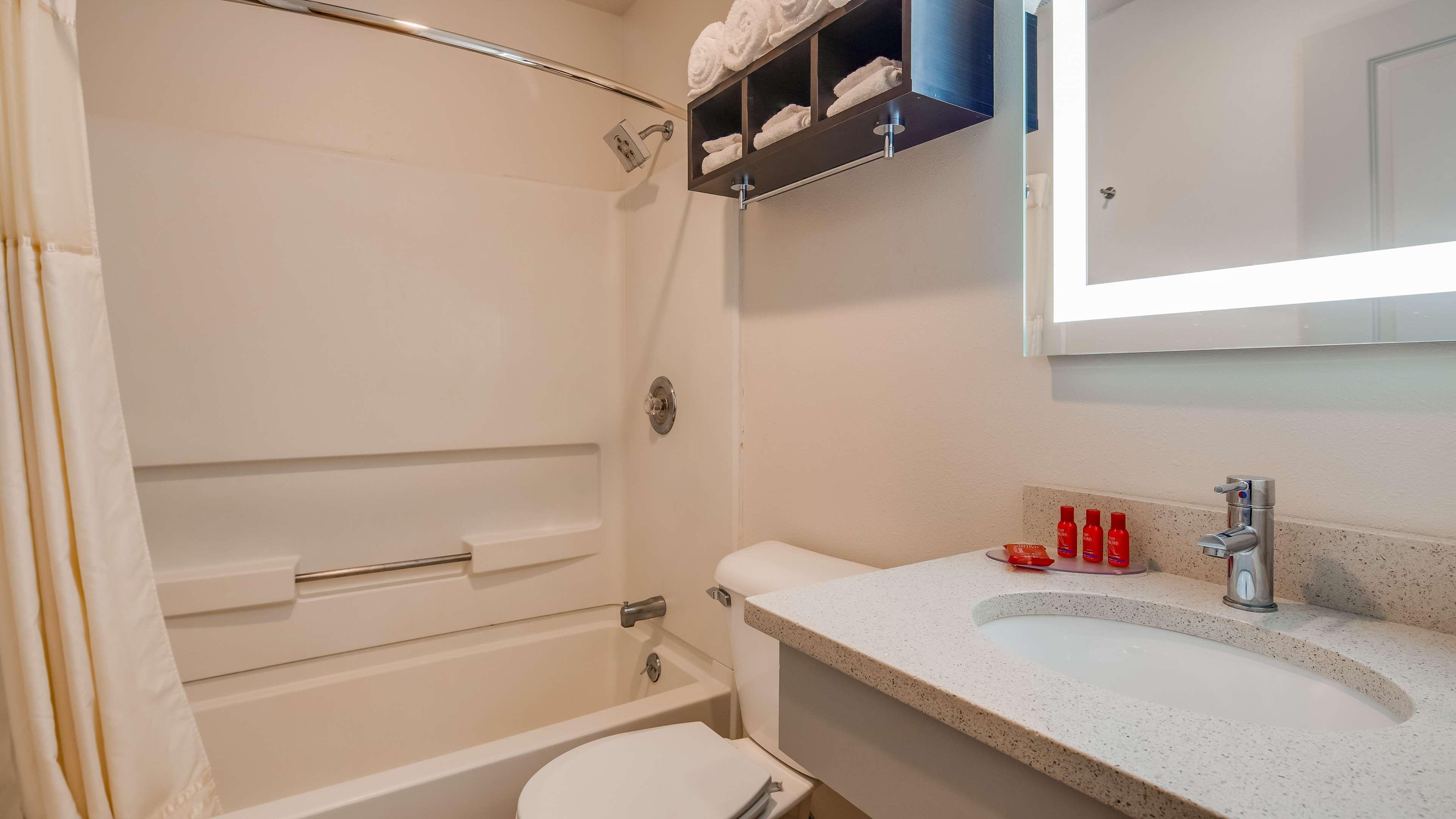 Surestay Hotel By Best Western Thomson المظهر الخارجي الصورة