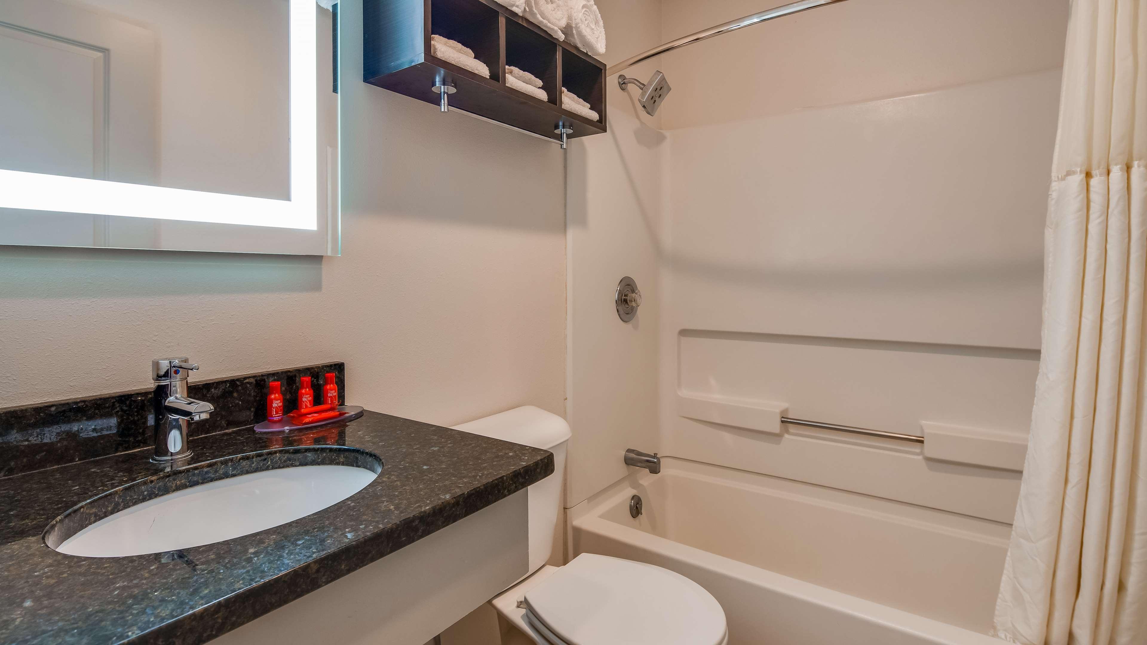 Surestay Hotel By Best Western Thomson المظهر الخارجي الصورة
